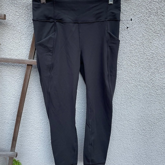 Lululemon Time To Sweat Crop 23" In Black - Picture 3 of 9